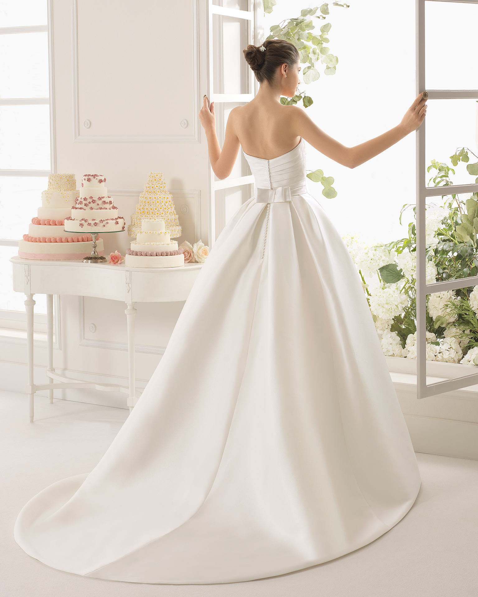 Cinderella Divine - Vestido de novia evasé de satén fluido 7469W