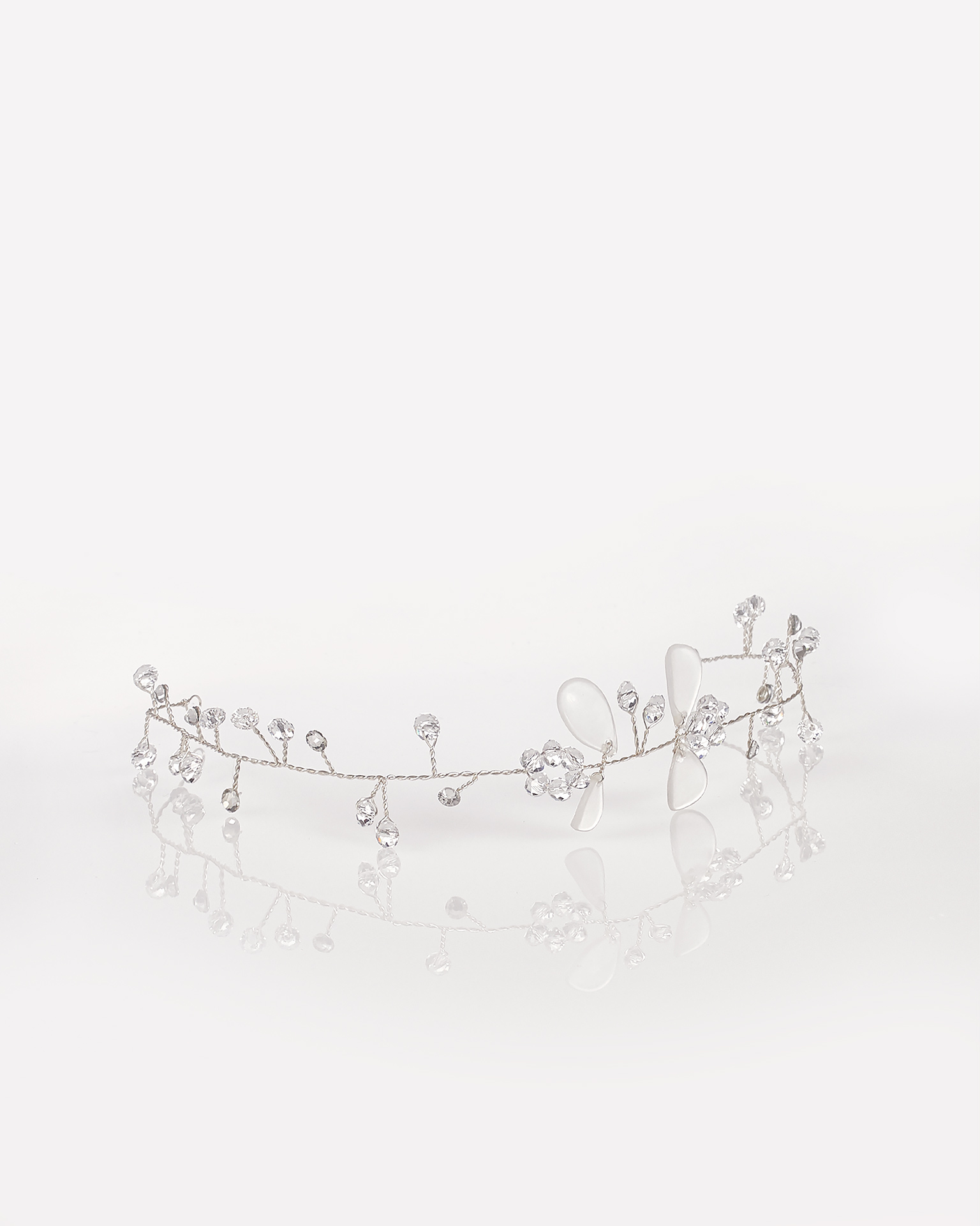 Silver wire headpiece, in silver. 2018 AIRE BARCELONA Collection.